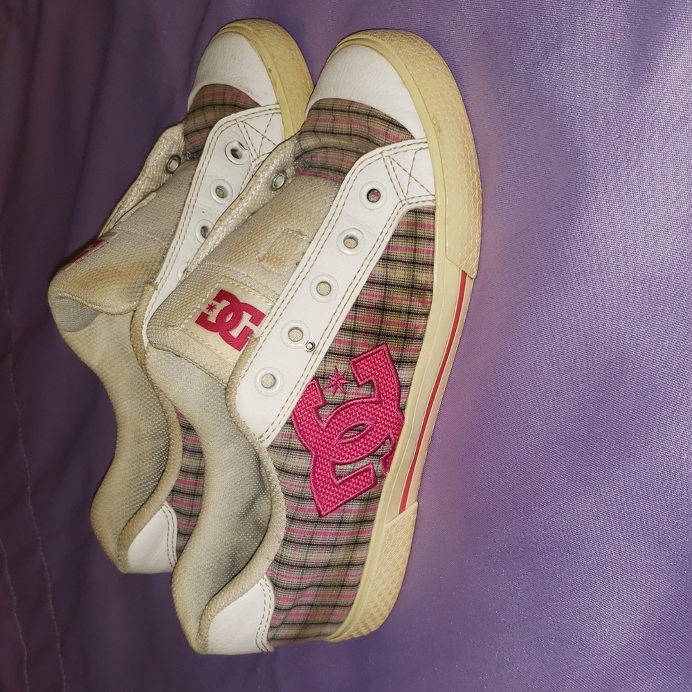 DC Chelsea Charm J Low Skate Shoe Pink Plaid